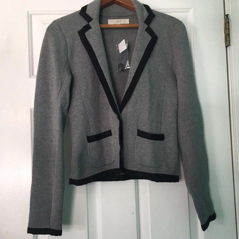 🎉 HOST PICK 🎉 Ann Taylor Loft sweater blazer